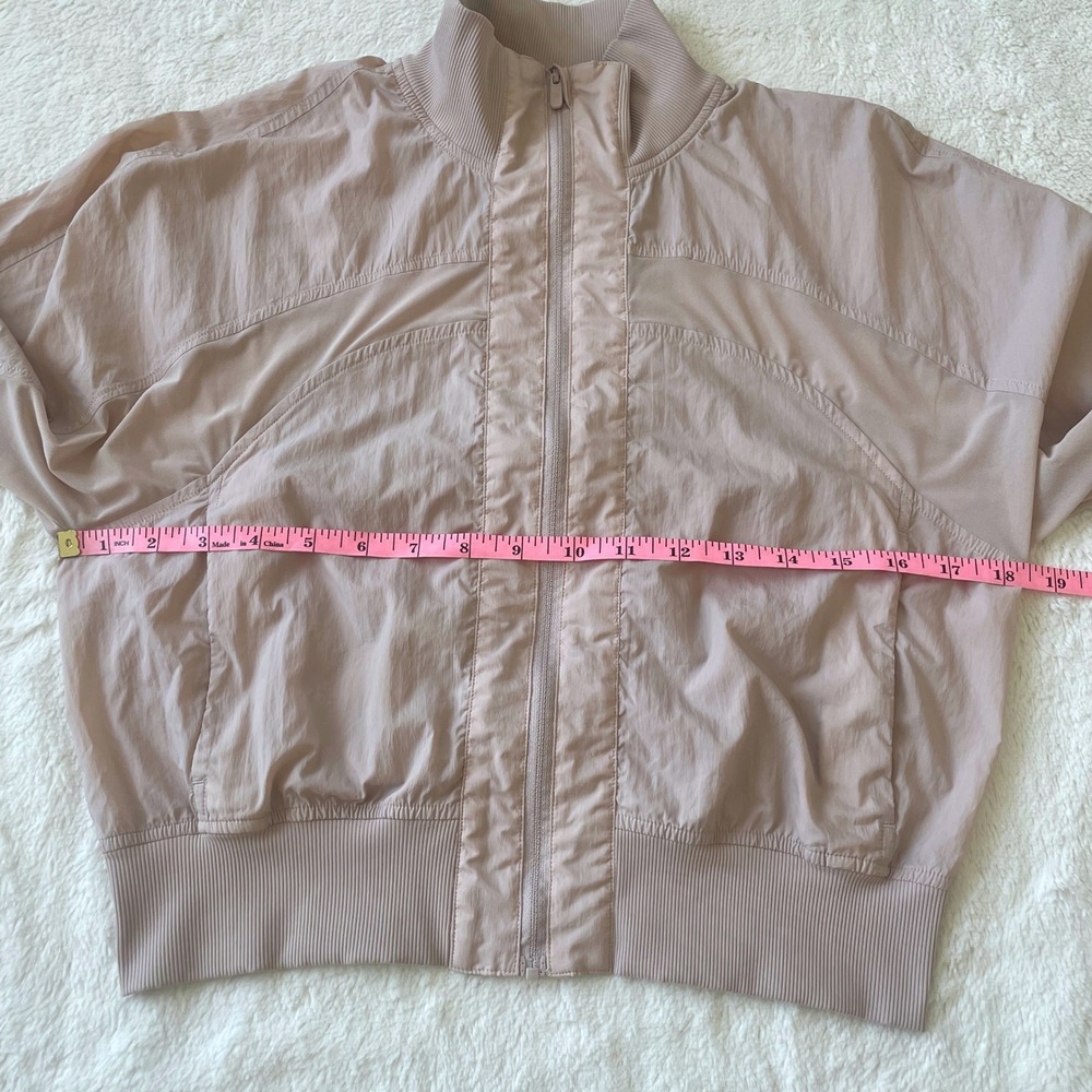 Lululemon Serve It Jacket Cropped Mesh Training Bomber Muse Pink Size 2 - Picture 6 of 10